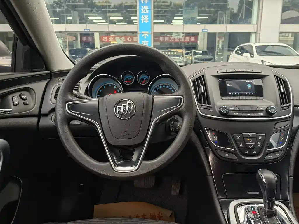 Buick Regal — миниатюра 11