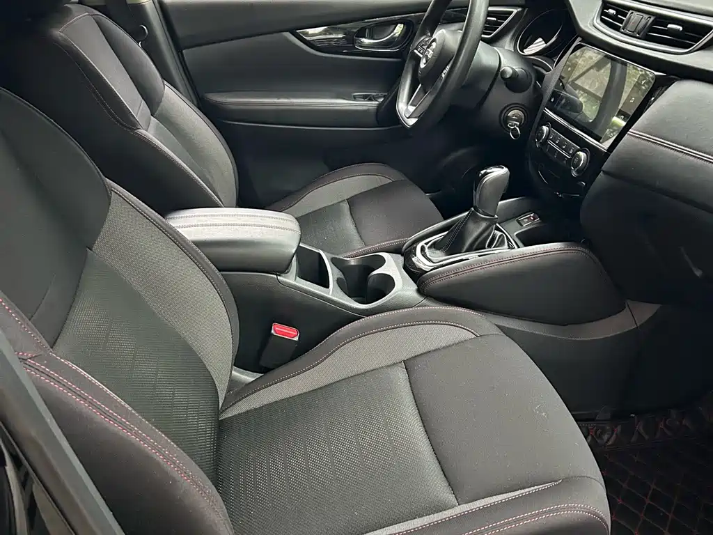 Nissan Qashqai — миниатюра 7