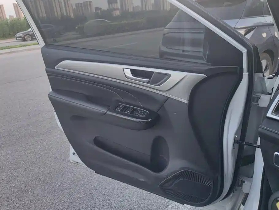 Haval M6 — миниатюра 7