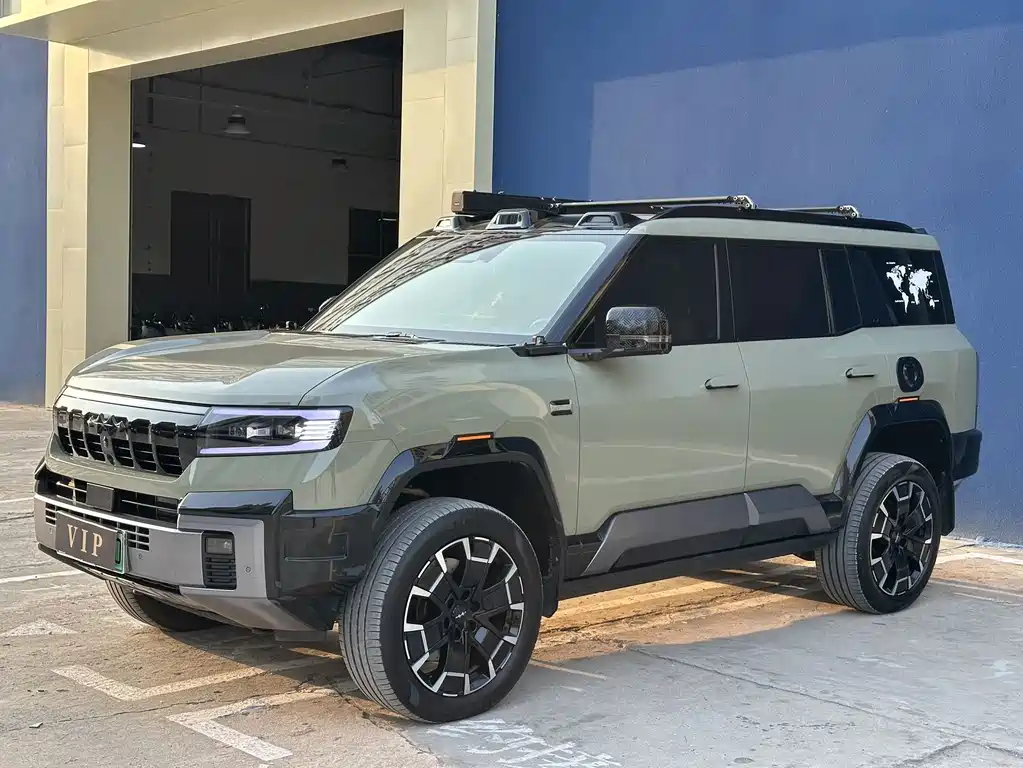 Fang Cheng Bao Leopard 8