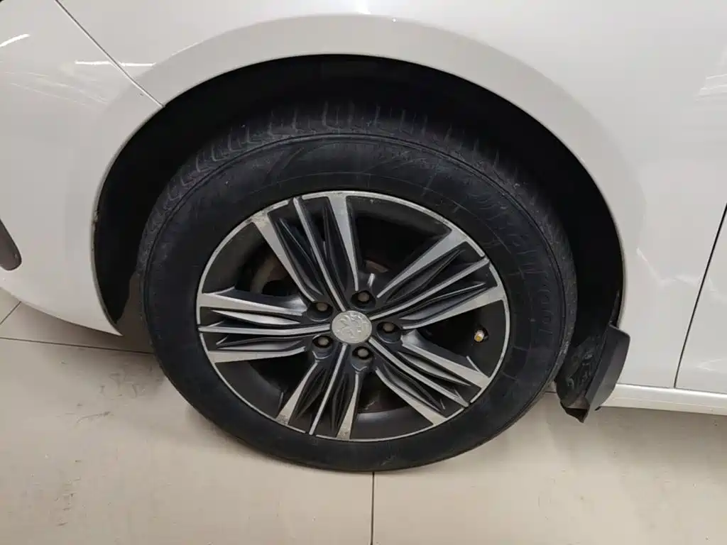 Peugeot 308 — миниатюра 23