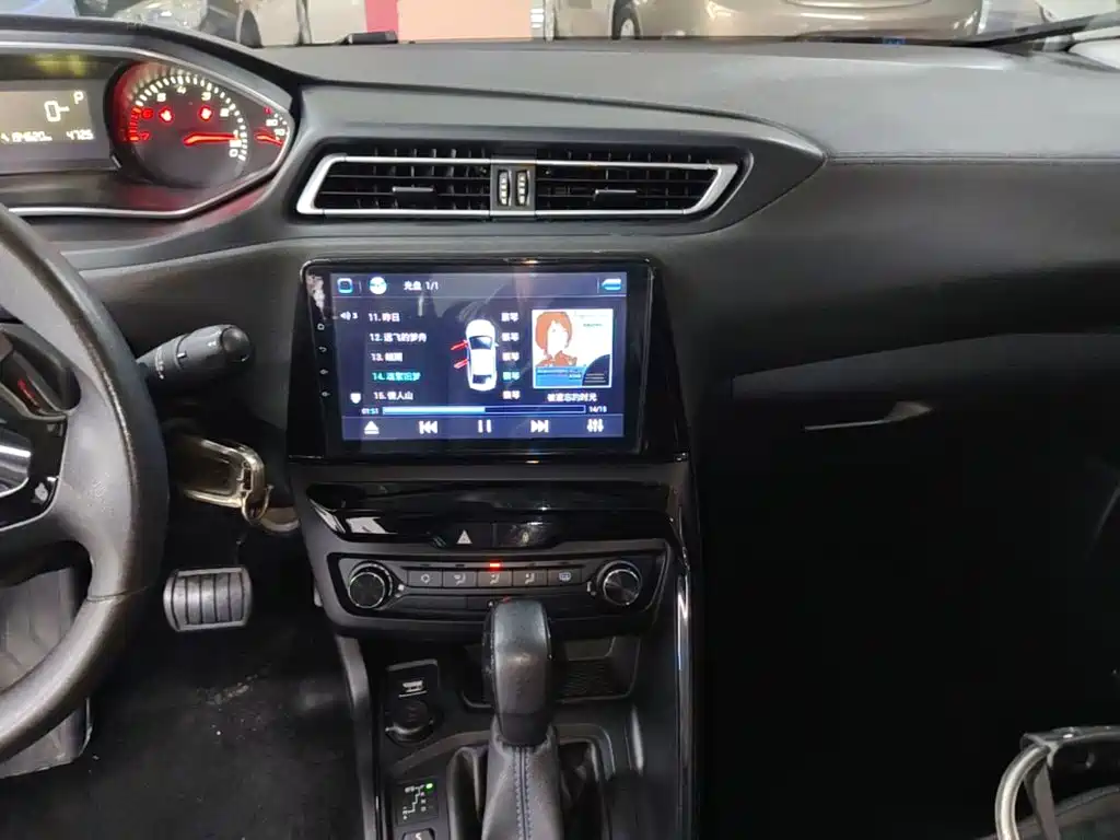 Peugeot 308 — миниатюра 13