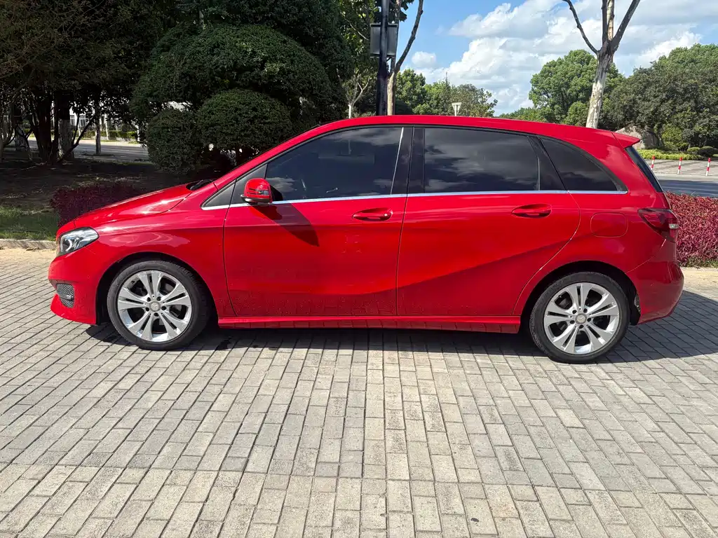 Mercedes-Benz B-Class — миниатюра 11