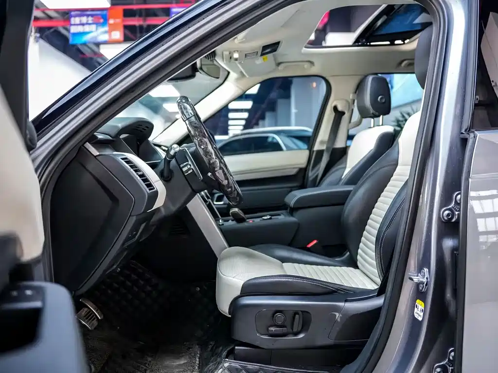 Land Rover Discovery 2021 360PS R-Dynamic S