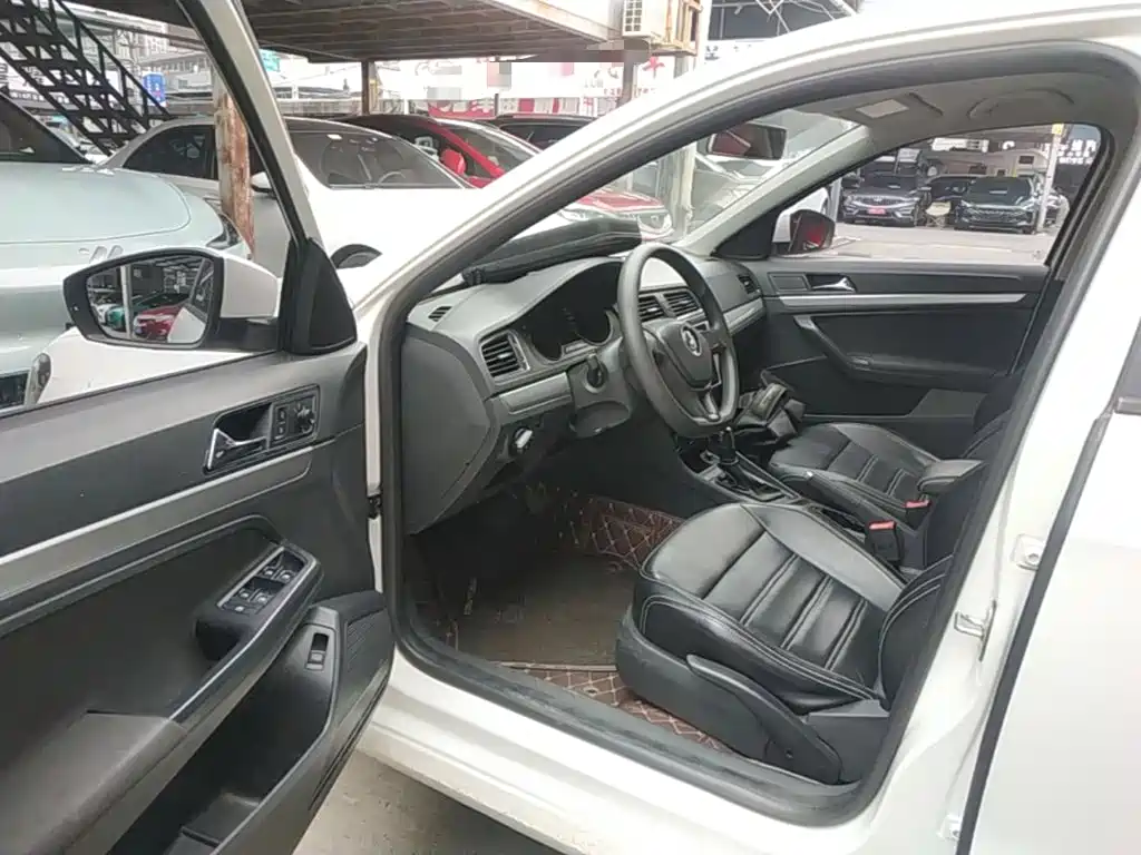 Volkswagen Lavida — миниатюра 16