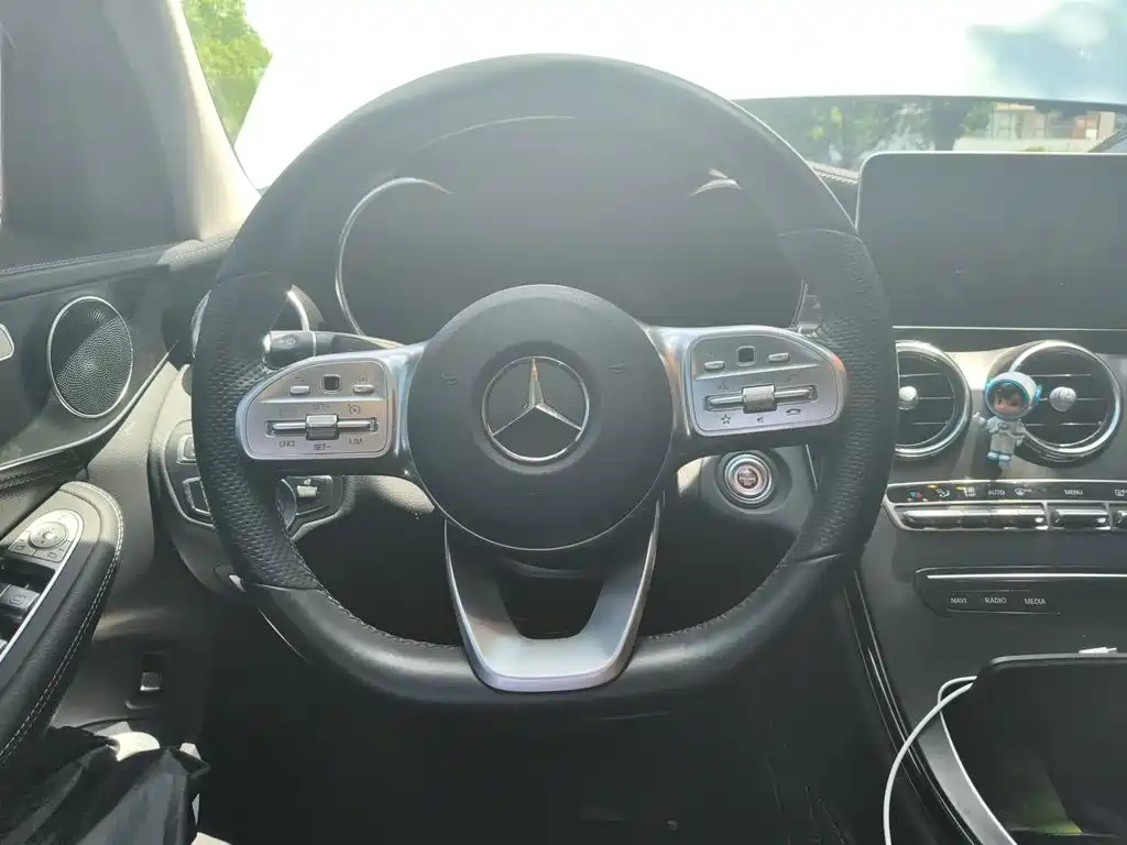 Mercedes-Benz C-Class — миниатюра 7