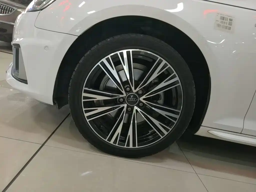 Audi A4L — миниатюра 23