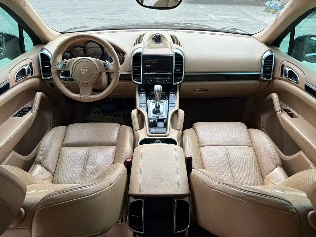 Porsche Cayenne — миниатюра 11