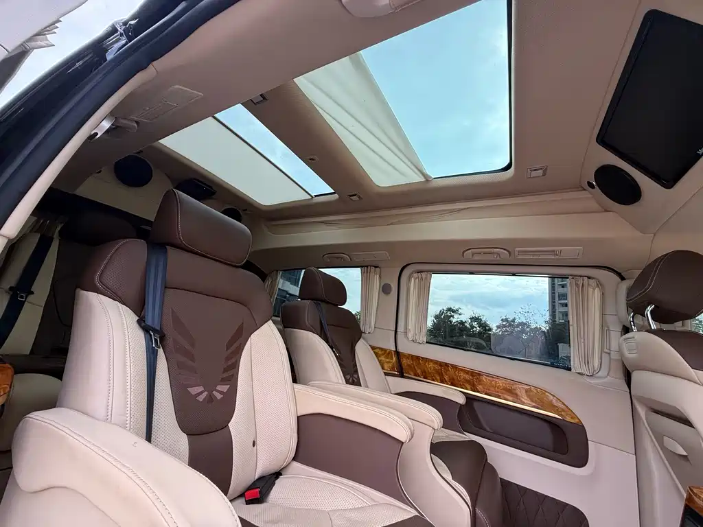 Mercedes-Benz V-Class — миниатюра 20