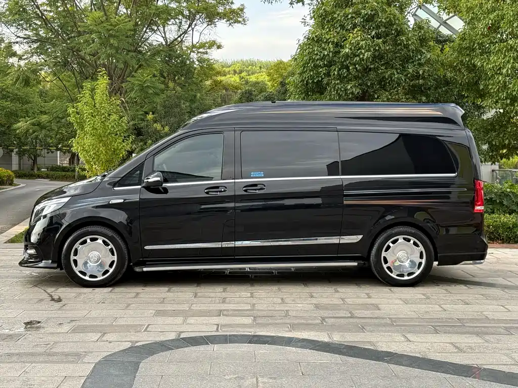 Mercedes-Benz V-Class — миниатюра 33