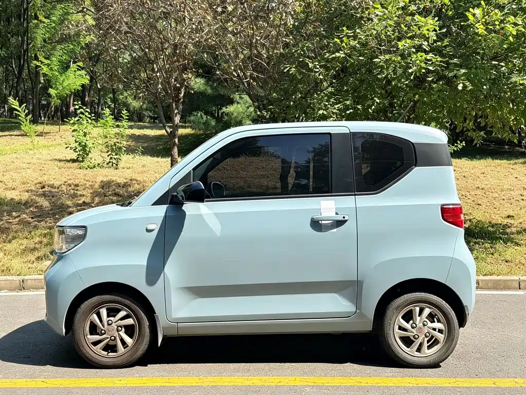 Wuling MINIEV — миниатюра 3