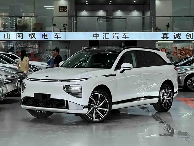 2022 Xpeng G9