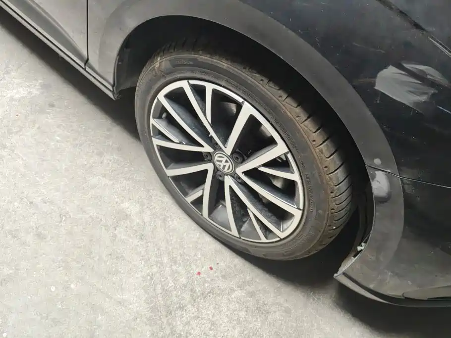 Volkswagen Lavida — миниатюра 5