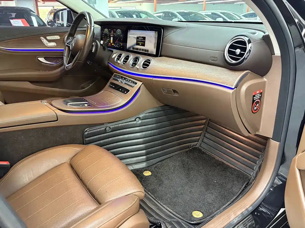 Mercedes-Benz E-Class — миниатюра 14