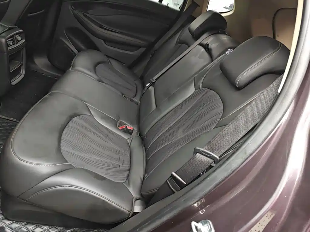Buick Envision Plus — миниатюра 17