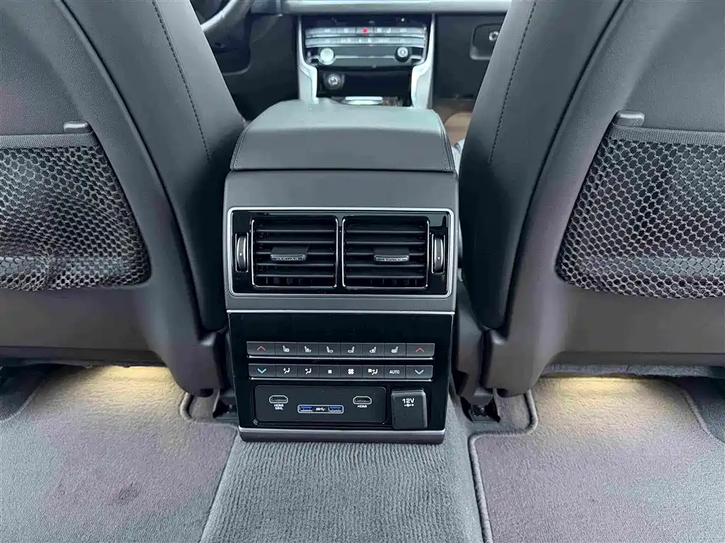 Jaguar XFL — миниатюра 12