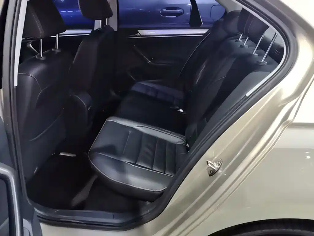 Volkswagen Bora — миниатюра 17