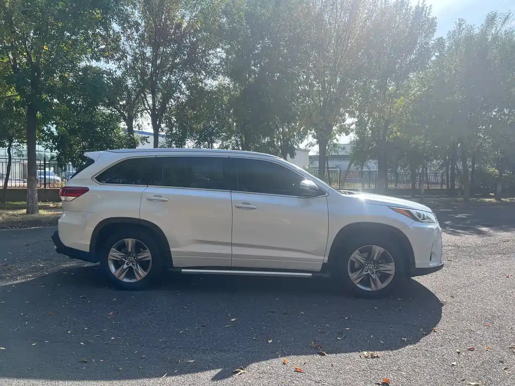Toyota Highlander — миниатюра 4