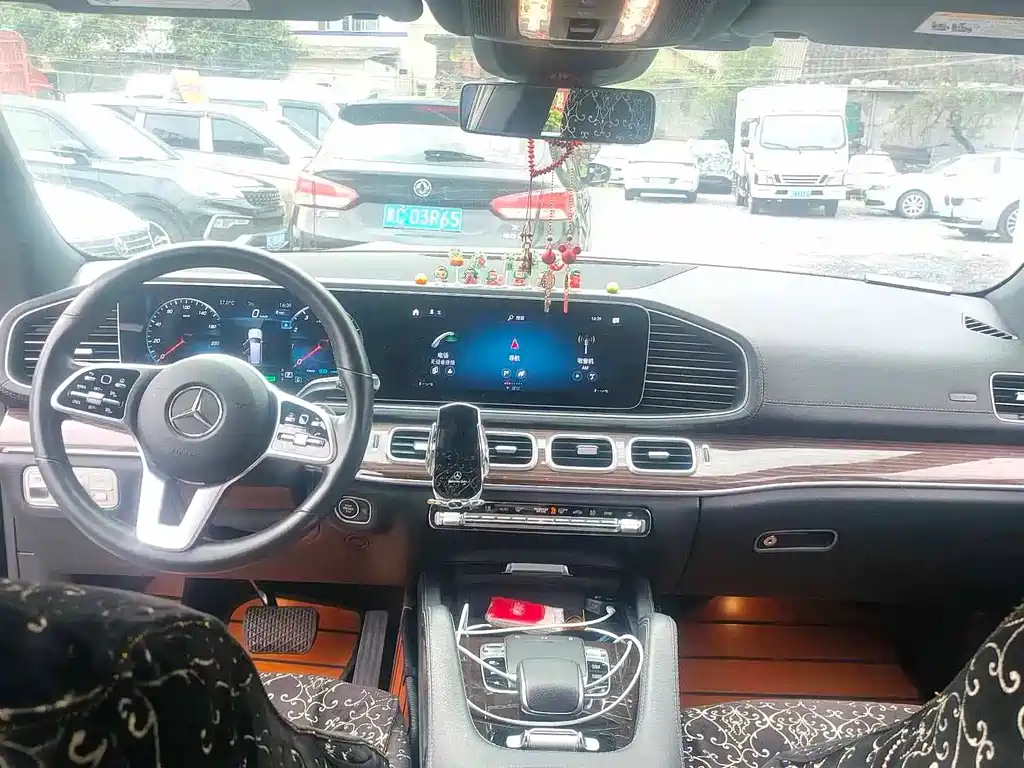 Mercedes-Benz GLS — миниатюра 4