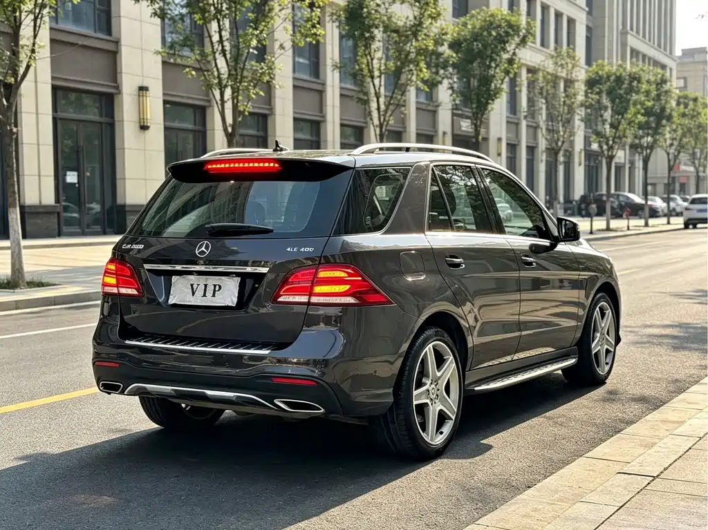 Mercedes-Benz GLE (Import) — миниатюра 9