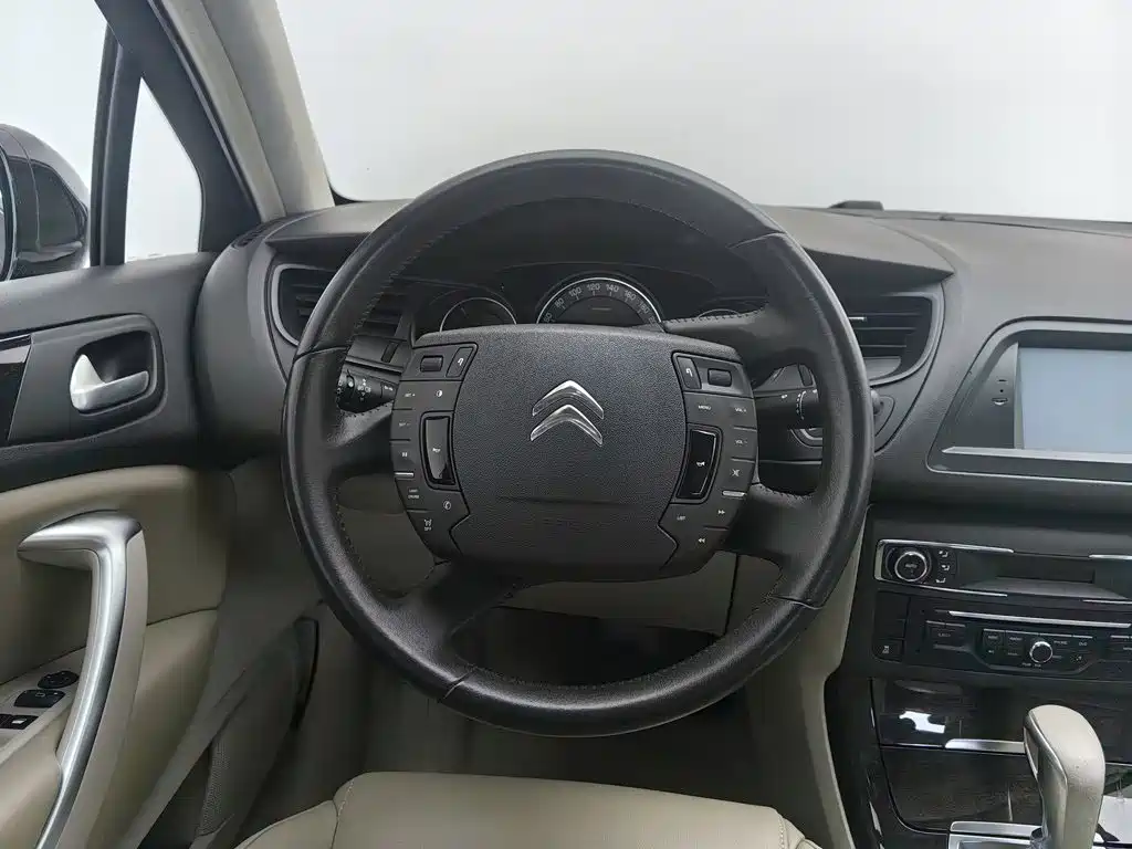 Citroen C5 — миниатюра 11