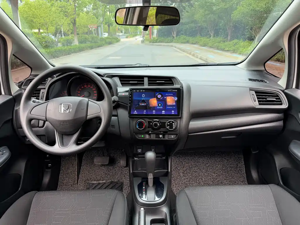 Honda Fit — миниатюра 13