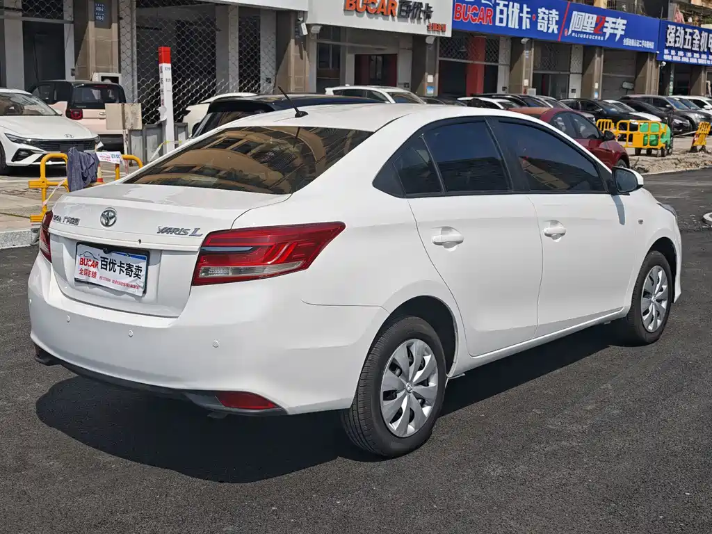 TOYOTA YARIS L TO ENJOY