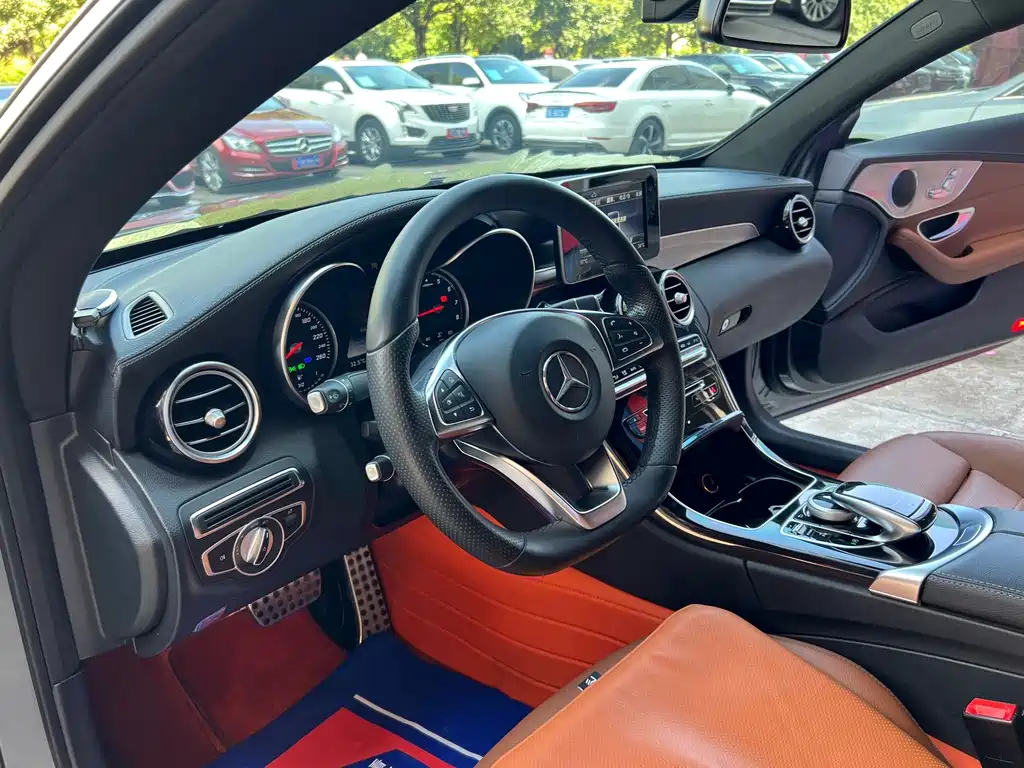 Mercedes-Benz C-Class (Import) — миниатюра 13