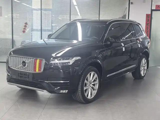 VOLVO XC90 2019