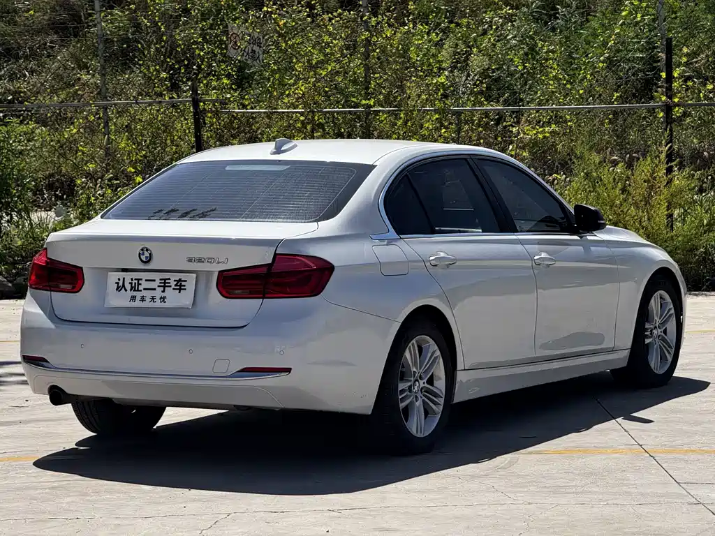 BMW 3 Series — миниатюра 3