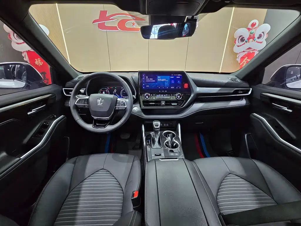 Toyota Crown Kluger — миниатюра 10