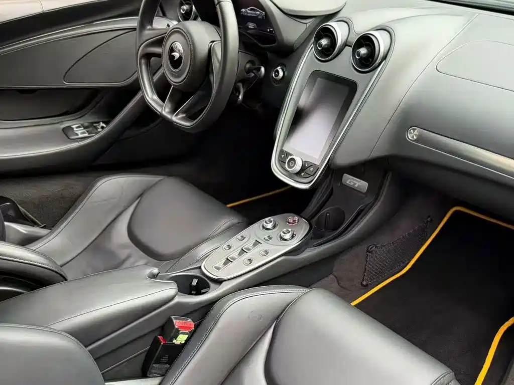 McLaren GT — миниатюра 8