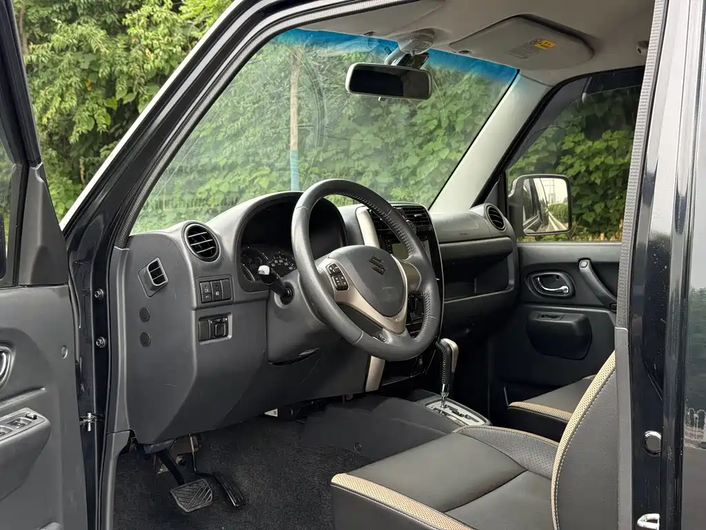 Suzuki Jimny — миниатюра 6