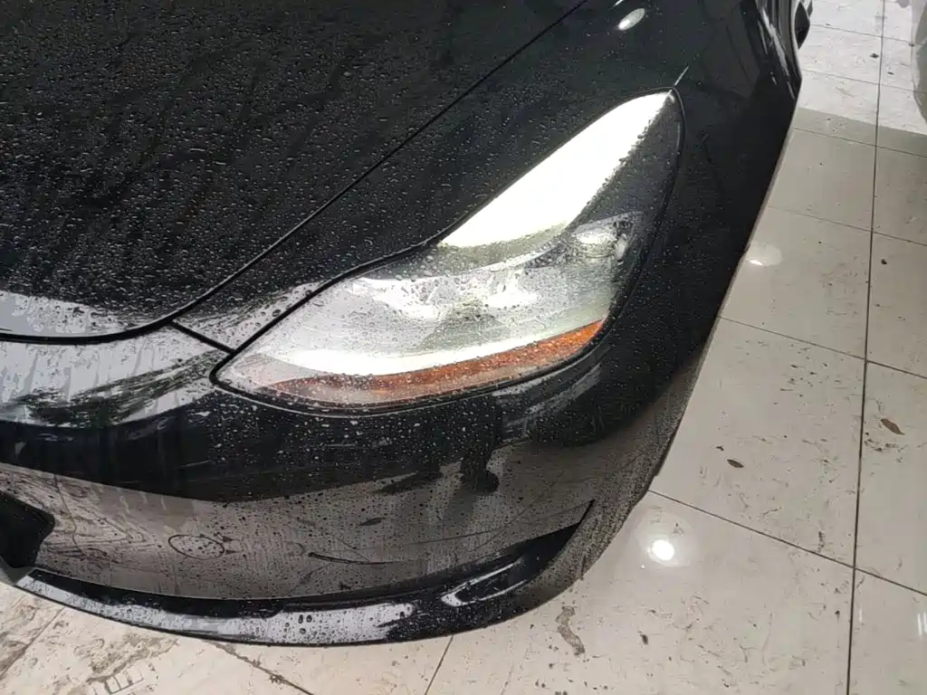 Tesla Model 3 — миниатюра 24