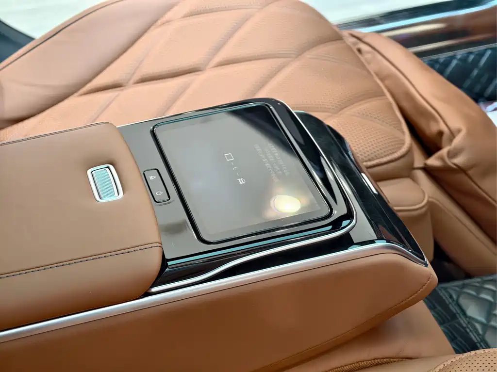 Mercedes-Benz S-Class — миниатюра 14
