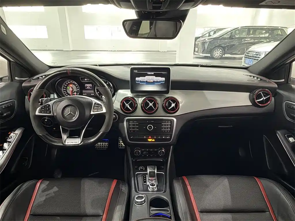 Mercedes-Benz GLA AMG — миниатюра 6