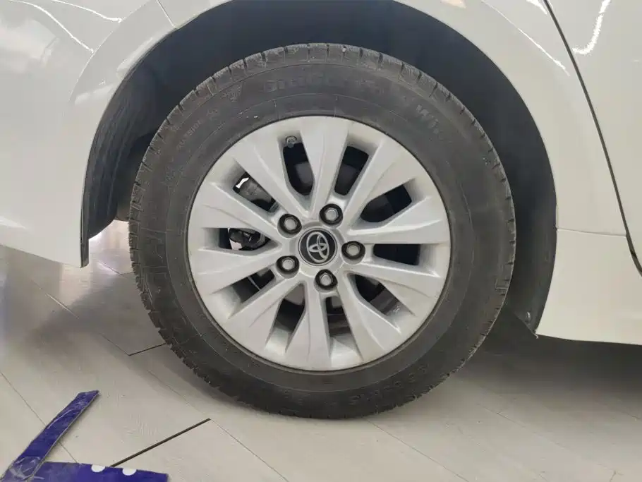 Toyota Corolla — миниатюра 6