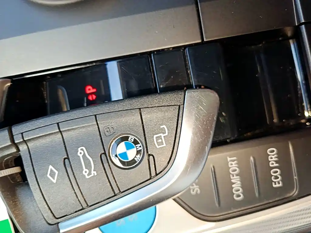 BMW i4 — миниатюра 9