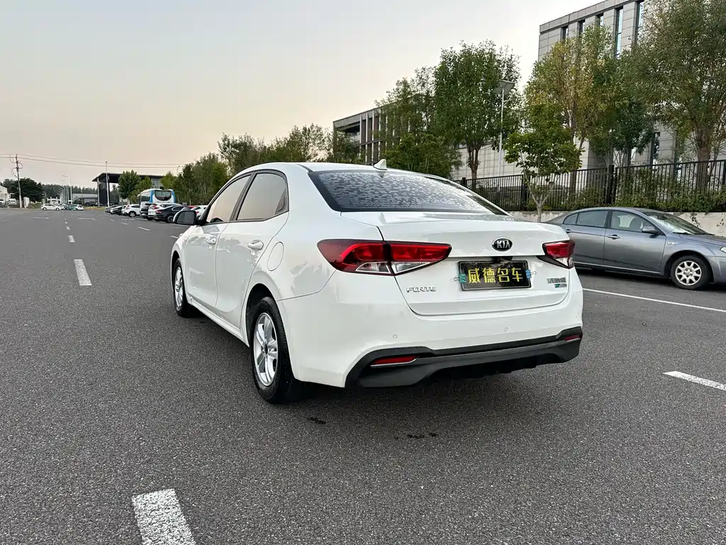Kia Forte — миниатюра 5