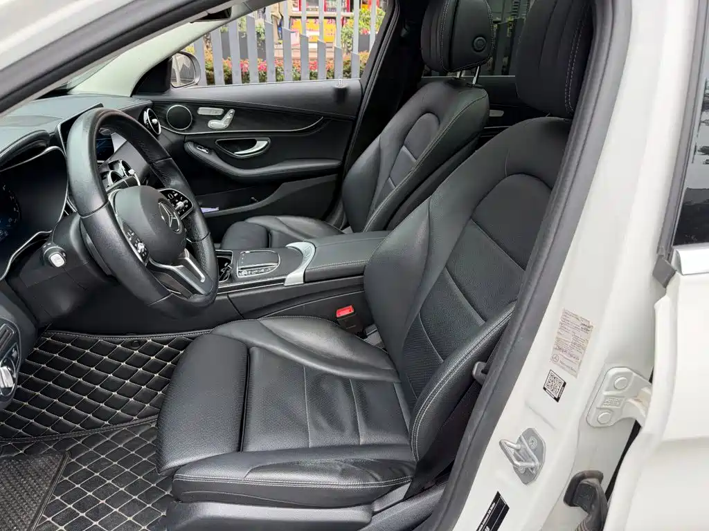 Mercedes-Benz C-Class — миниатюра 8