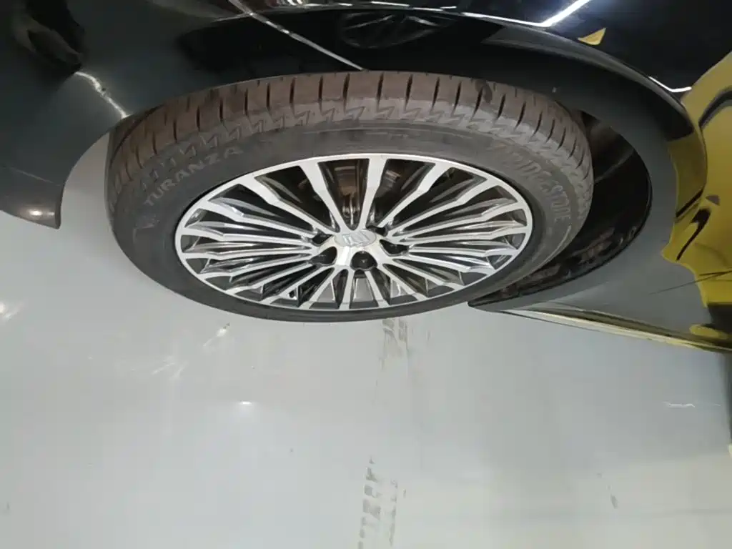 Toyota Crown — миниатюра 23