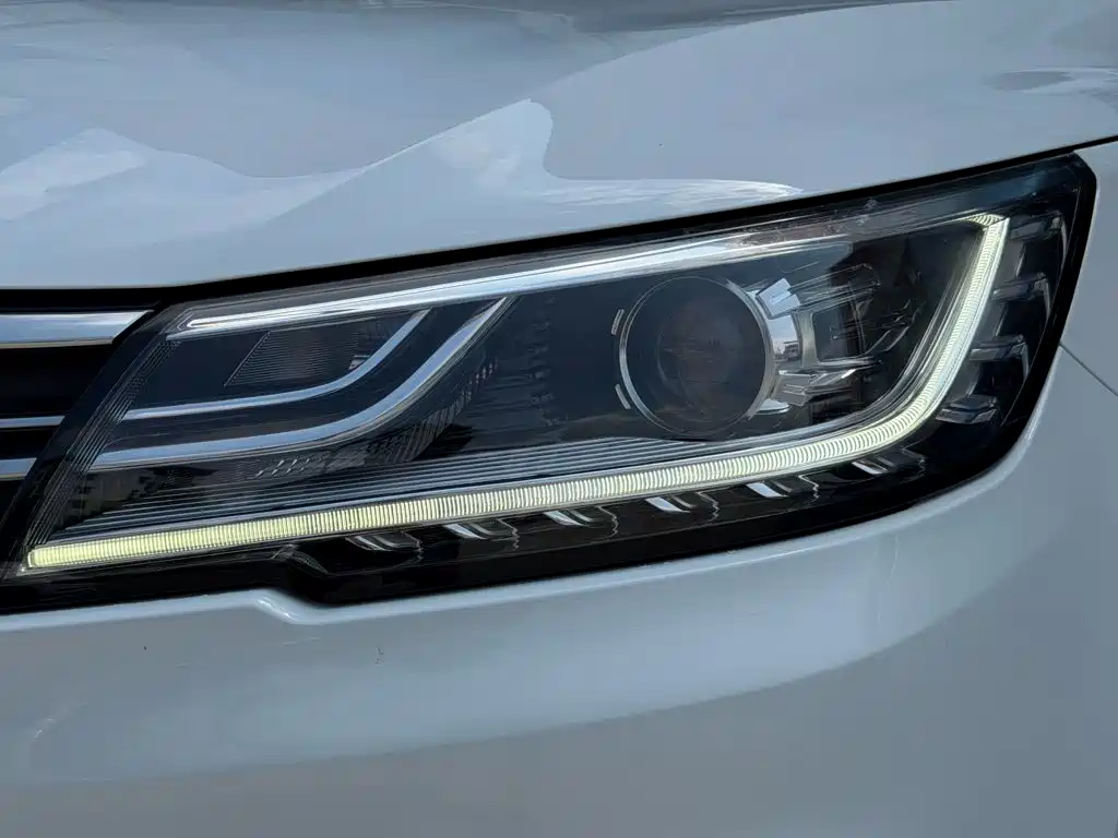 Roewe RX3 — миниатюра 8