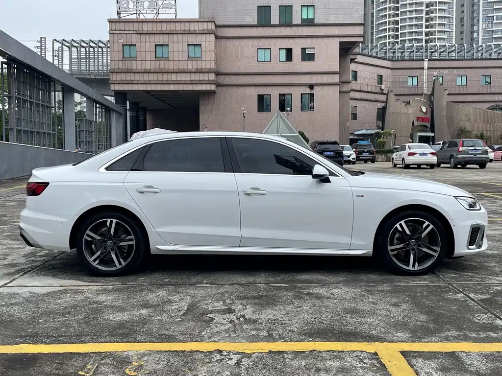 Audi A4L — миниатюра 30