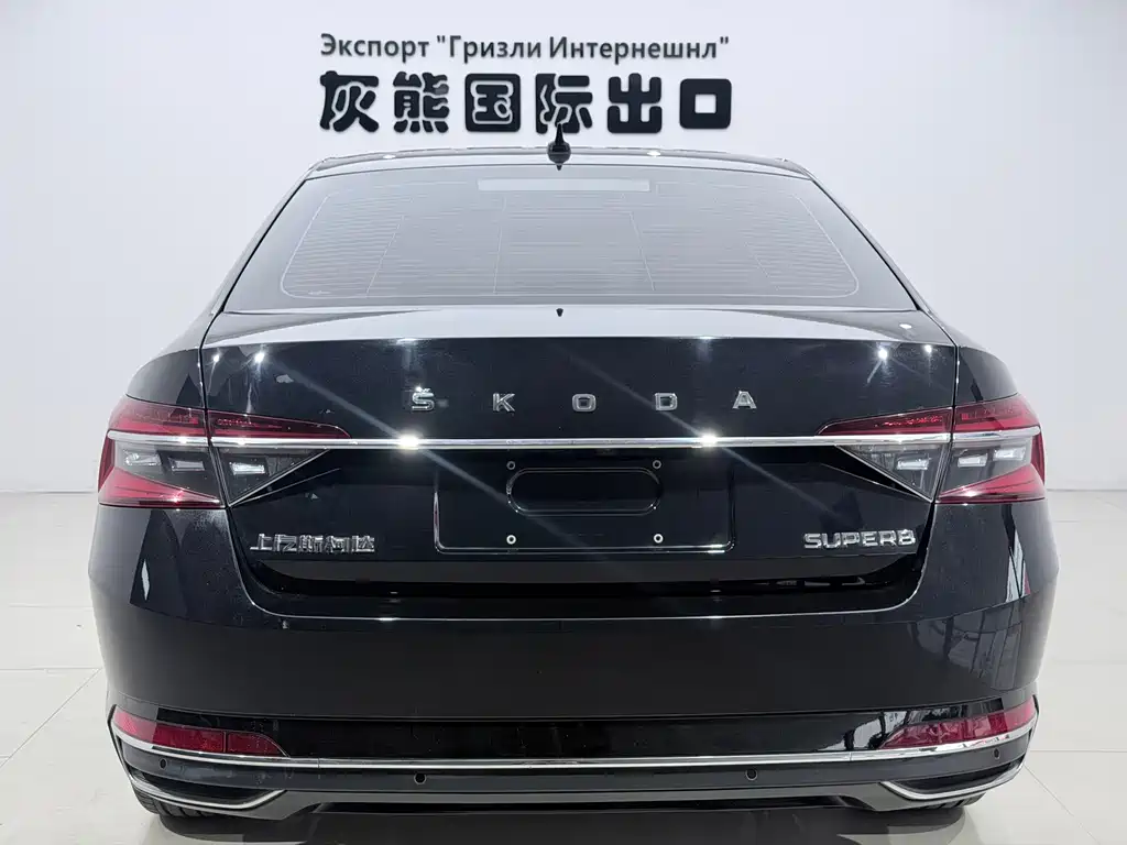 Skoda Superb — миниатюра 5