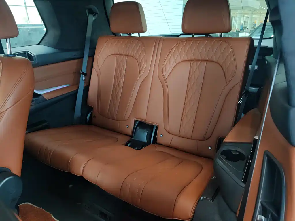 BMW X7 — миниатюра 7