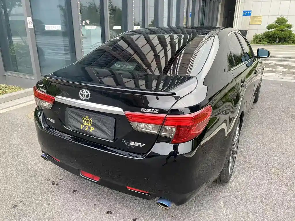 Toyota Reiz 2013 2.5V