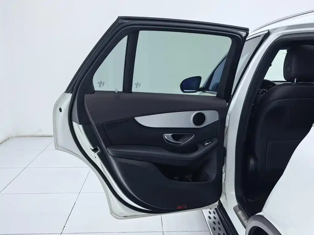 Mercedes-Benz GLC — миниатюра 23