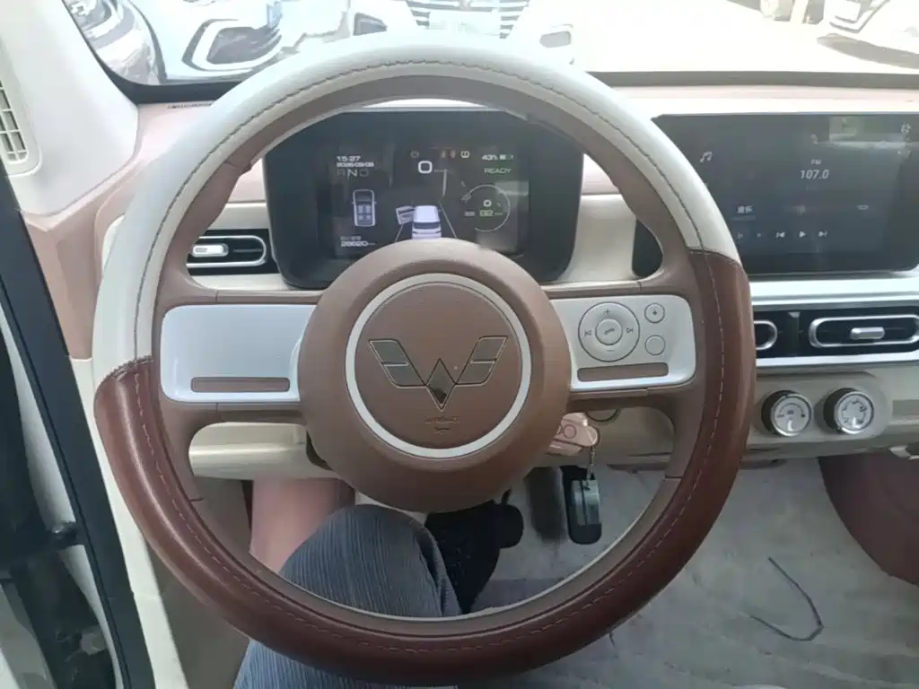 Wuling MINIEV — миниатюра 11