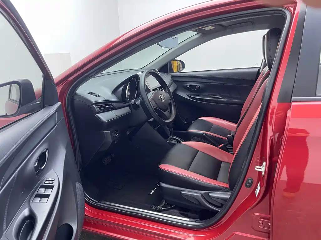 Toyota Yaris L — миниатюра 11