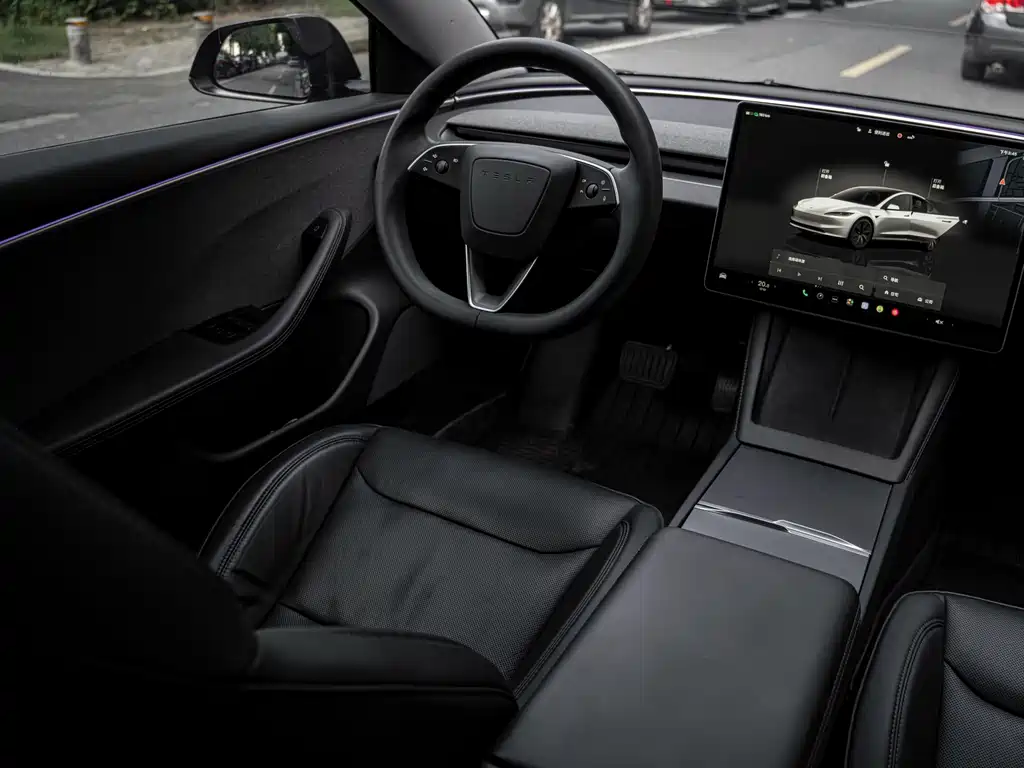 Tesla Model 3 — миниатюра 15